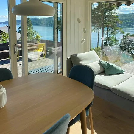 Дом отдыха Spacious With Annex By Drobaksundet *